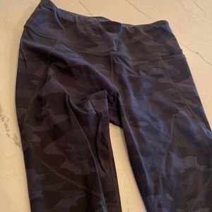 New sweaty Betty camo 7/8 leggings